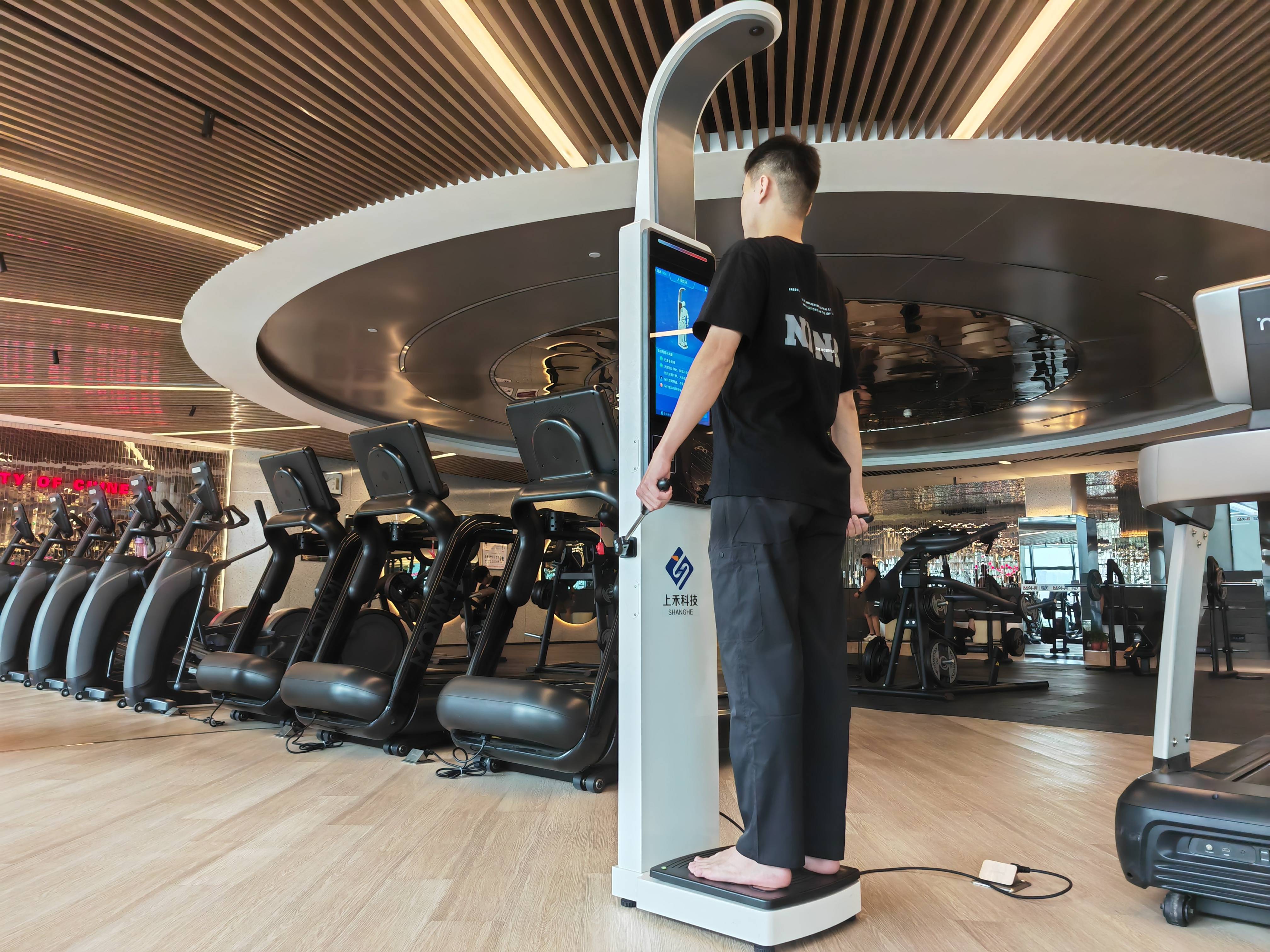 上禾身高体重脂肪测量仪:科技赋能,精准健康管理新选择