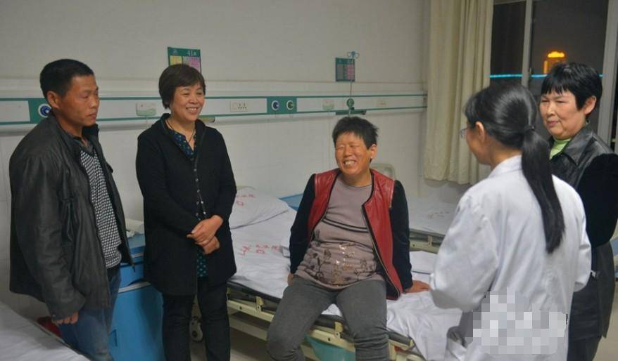 医生也并不是危言耸听,44岁的刘桂兰算是高龄产妇,已经很难怀上孕,哪