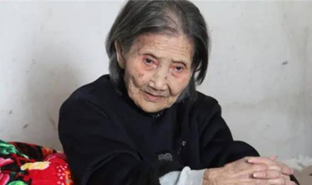 中国最后压寨夫人杨炳莲:容貌被还原18岁,明艳动人,2014年去世