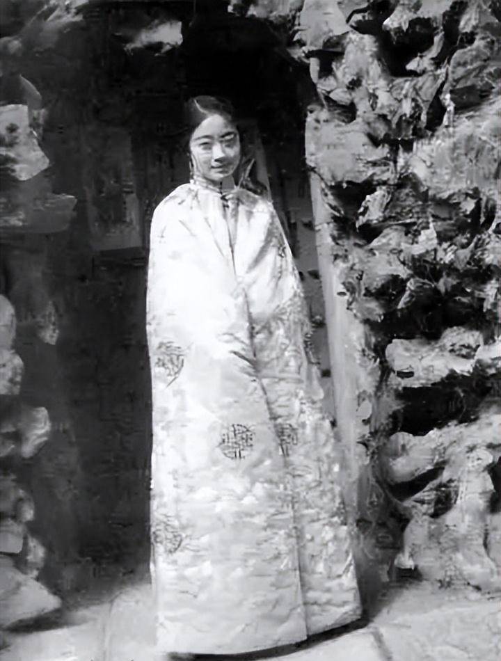 末代皇后罕见绝版婚礼照曝光_溥仪_文绣_帝王