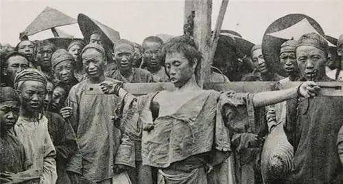 用"大将军"砍戊戌六君子的头颅?这哪是在砍头,分明就是在锯头