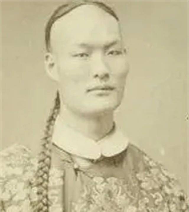 清朝巨人詹世钗,娶英国妻子,身高约2米7,子女后来生活如何?