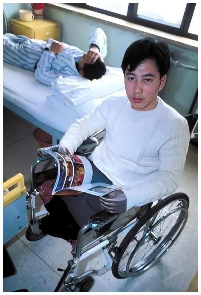 1996年他捡了条项链放裤兜里,10个小时后被送进医院,双腿被截肢