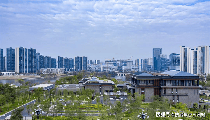 黄埔德信知投嘉达山与墅售楼处电话-山与墅2024最新房价-小区环境-配套详情_院落_生活_空间