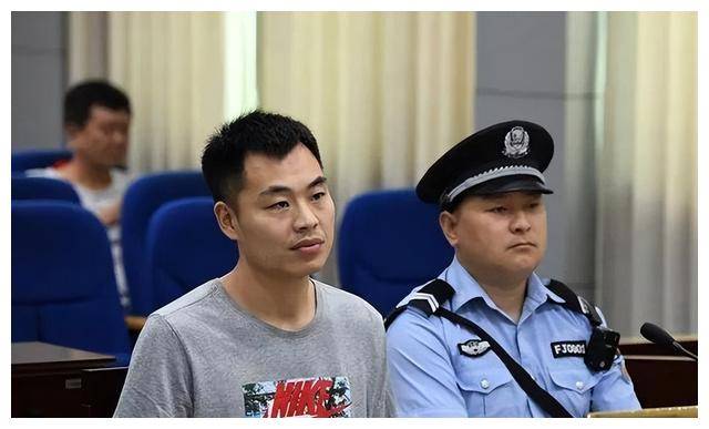 当街殴打二十年前班主任,拍下视频后被拘留一年多_张林清_仁尧_打人