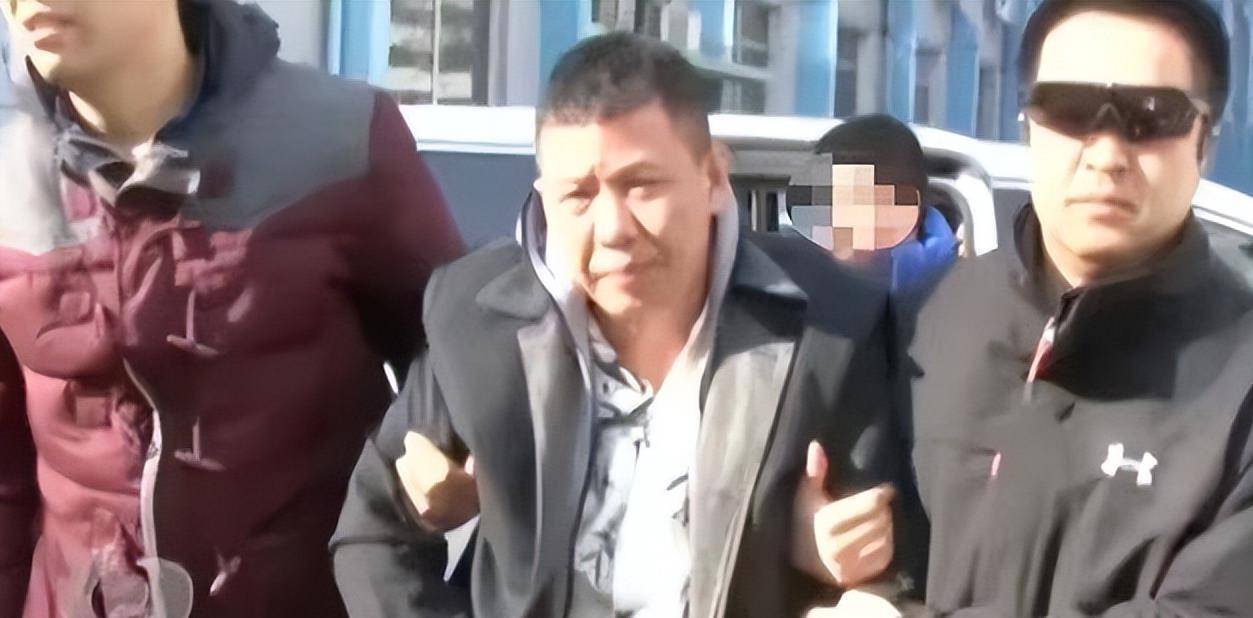 原创山西黑老大任爱军,出狱时致高速堵路,最后遭妻子举报,敛财12亿