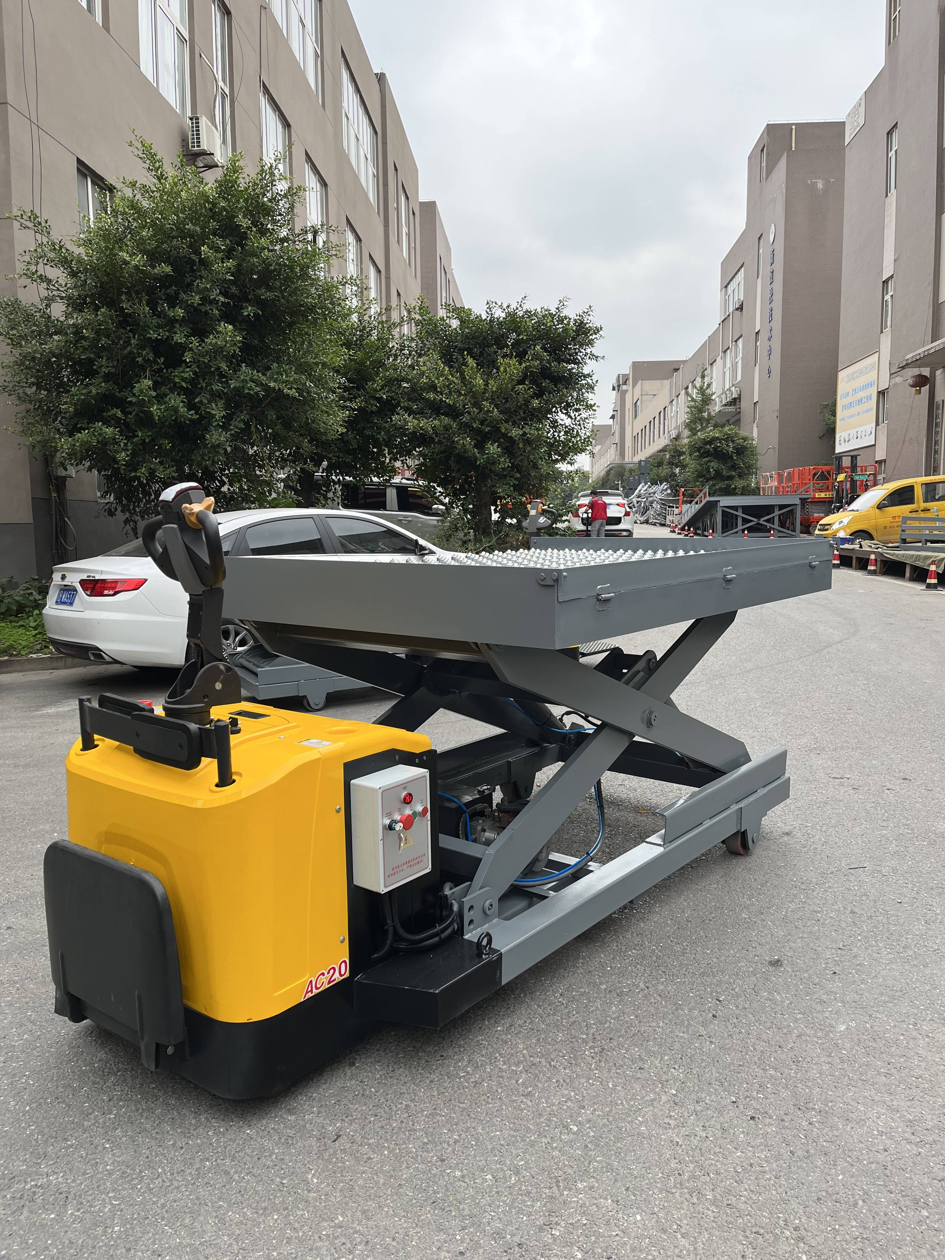 非标电动搬运车:物料搬运的创新解决方案