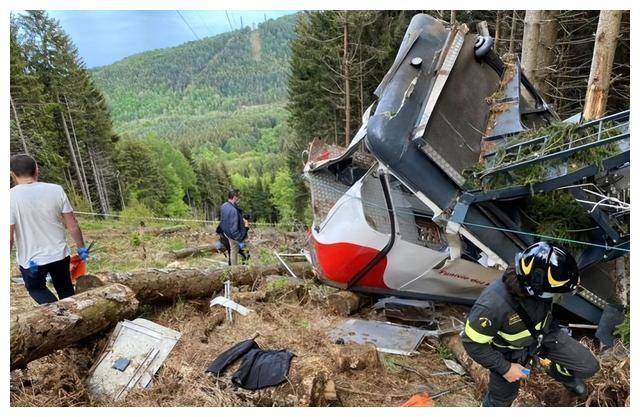 99年贵州缆车失事,韩红不顾反对收养孤儿,如今俩人感情超越母子_事故