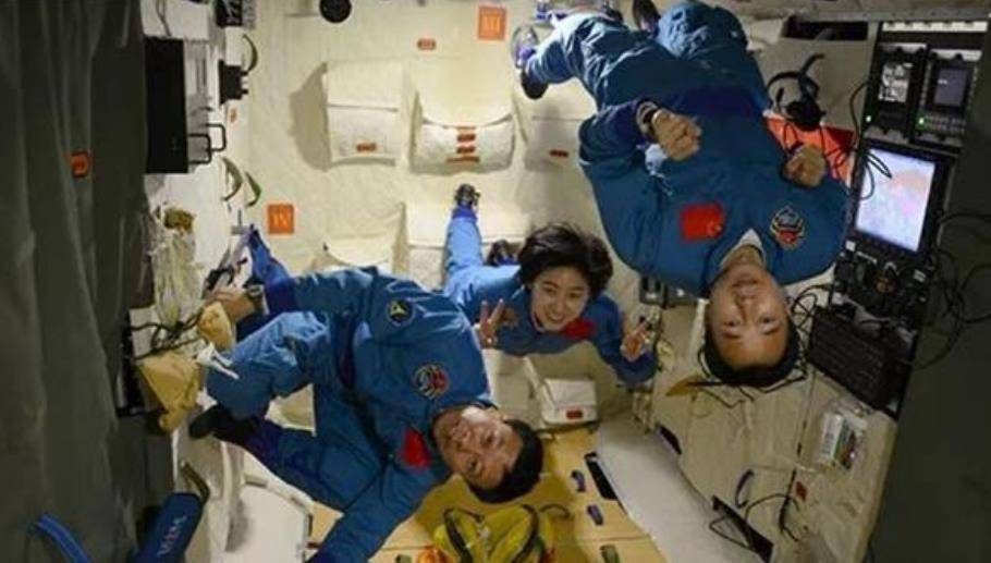 原创航天员执行任务有多危险?刘洋提前留下遗言,杨利伟差点失去生命_