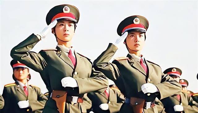 99阅兵女兵图片