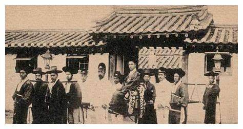 弱女子被当作棋子送入宫,竟逆袭成为朝鲜统治者,后惨遭日本虐杀