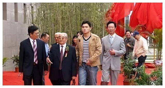 韩培信:曾主政苏州,扬州,后任江苏省委书记,政绩斐然,活97岁