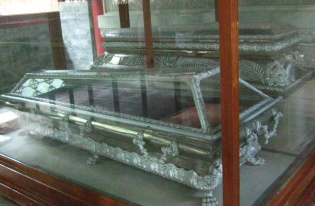 孙中山用过的四副棺材:一个在故宫,其中一口为何躺着梅兰芳?