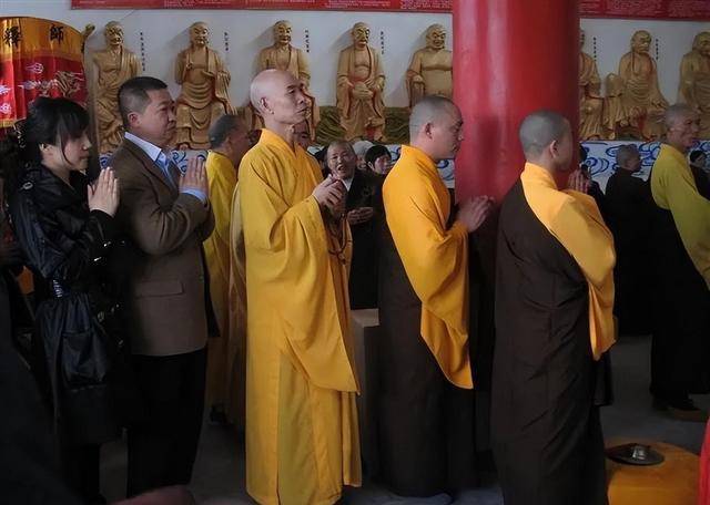 成都男神李伯清,第二任妻子年轻漂亮,知性优雅_徐茂_婚姻_时候