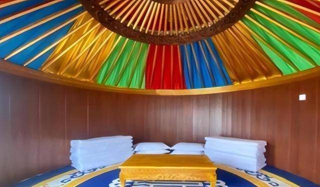 回顾蒙古人全家睡在蒙古包,他们怎么洗澡上厕所?当地人说出了真相