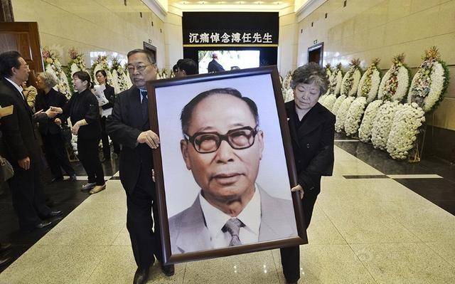 哥哥是皇帝,奶奶是慈禧,他却低调活到2015年_溥仪_日本_父亲