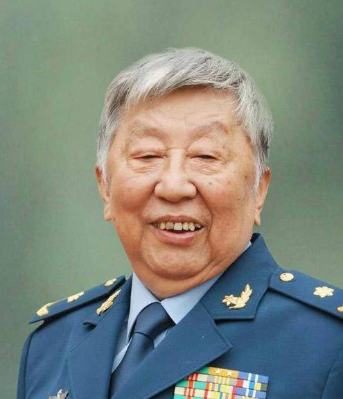 事实上不仅仅是王祖皆,很多与阎肃老师有交情的艺术家,对这位老人的