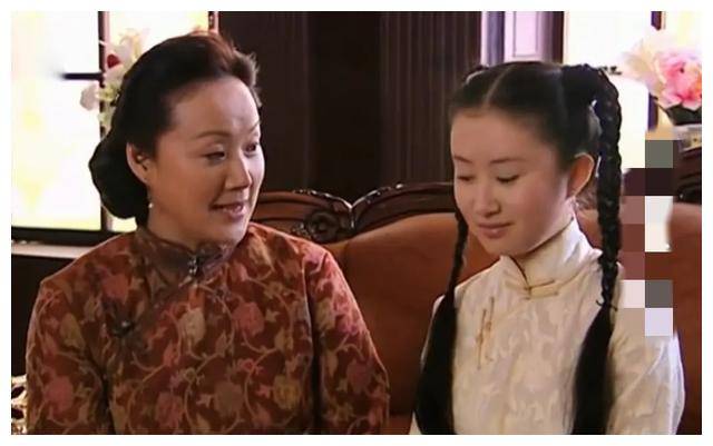 金粉世家二姨太:虽只有一个女儿,却在金家过得好,本分人品好