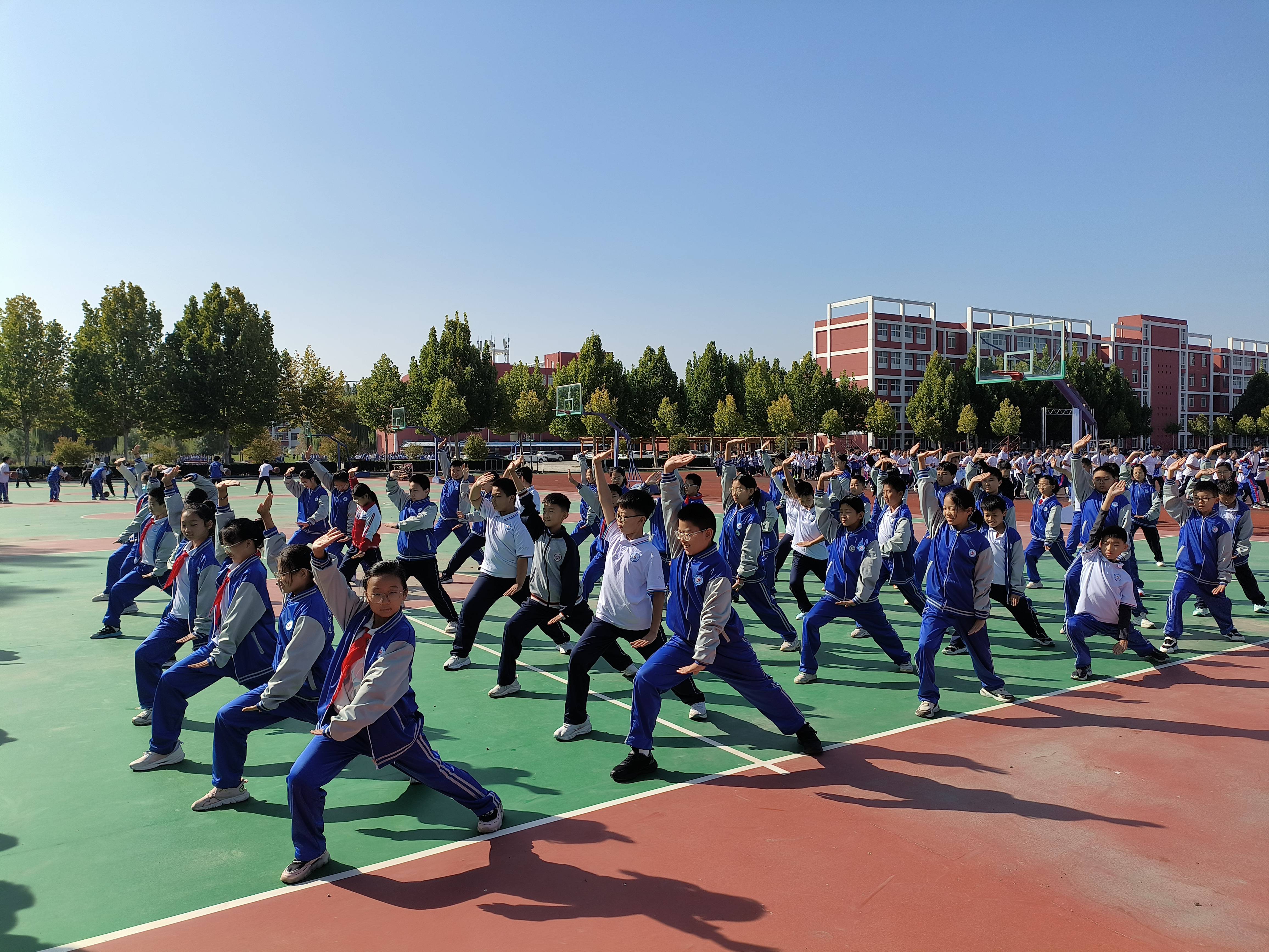 山东淄博高青县第三中学:阳光体育大课间 悦动青春共成长