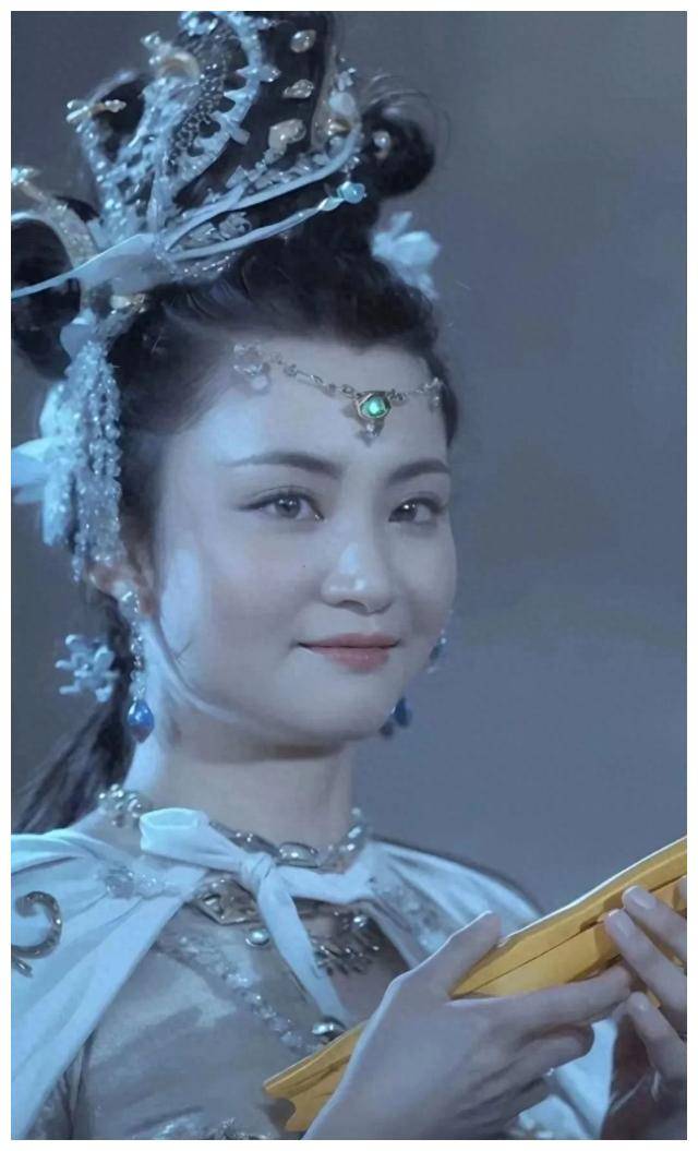 半人半蝎子的美女图片