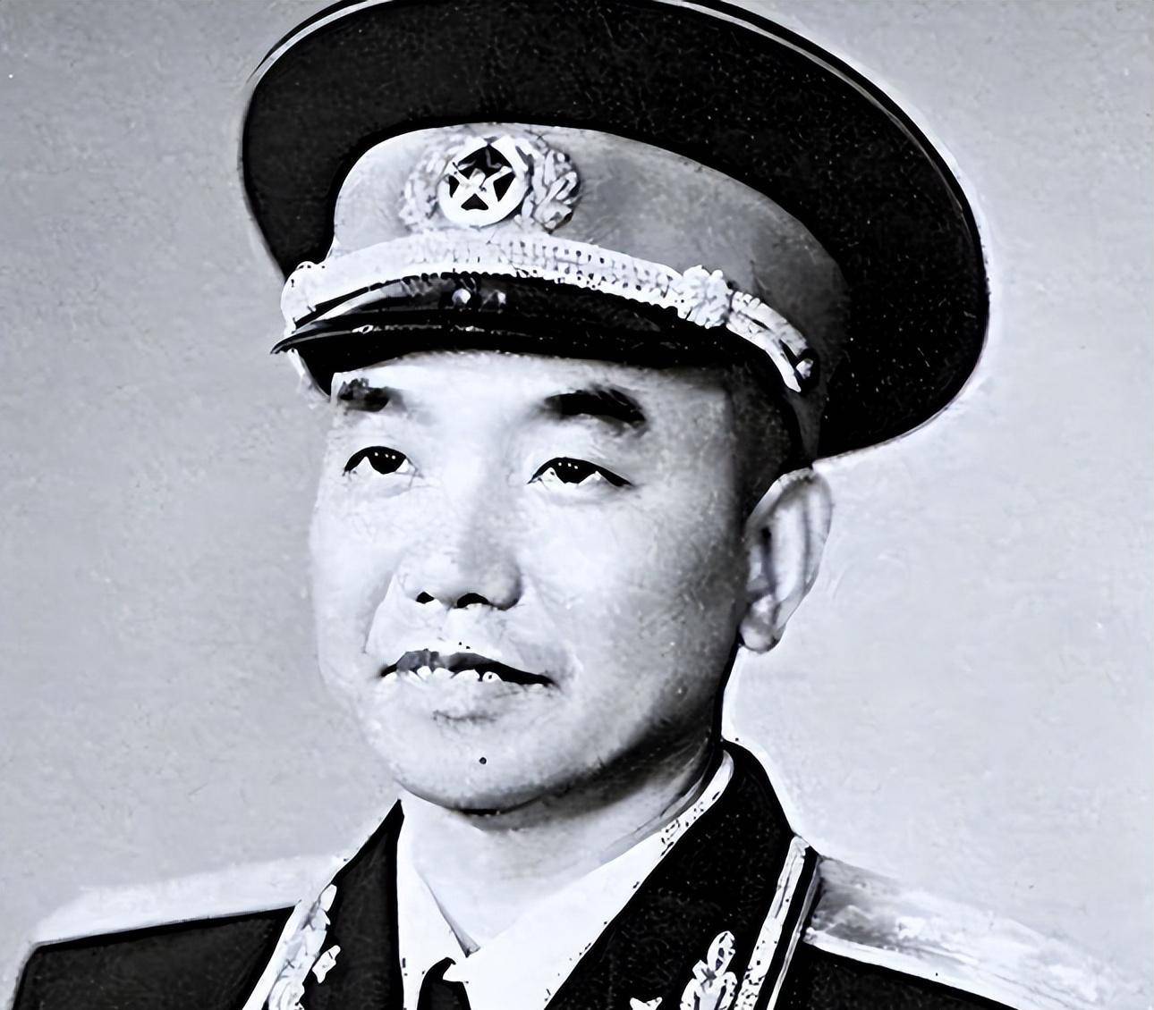 1981年,开国上将回乡问发小踪迹,知情人士:他31年前已被处决!