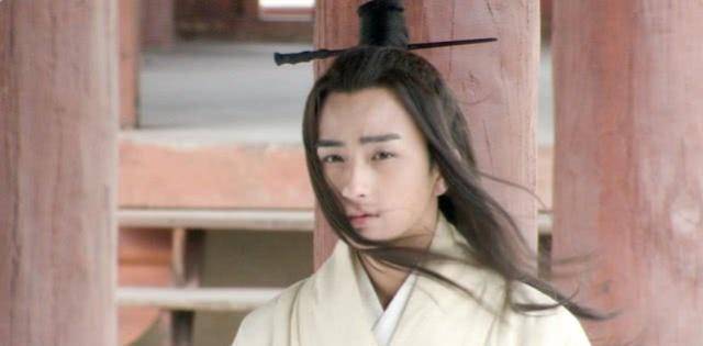 芈月临死前,想让男宠魏丑夫陪葬,魏丑夫是怎么逃过一劫的?