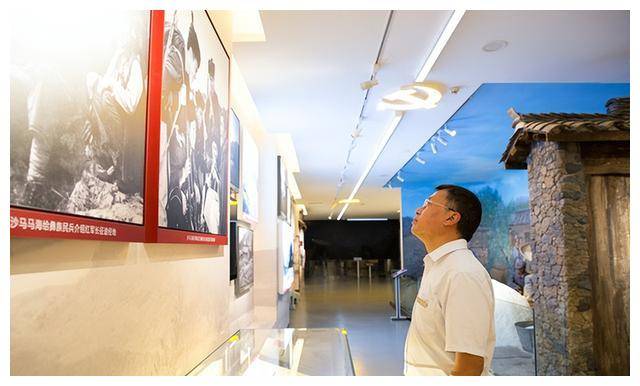 1935年大渡河边,一老秀才深夜见到毛主席,留下1句话助红军渡河_ 1935年大渡河边,一老秀才深夜见到毛主席,留下1句话助红军渡河_