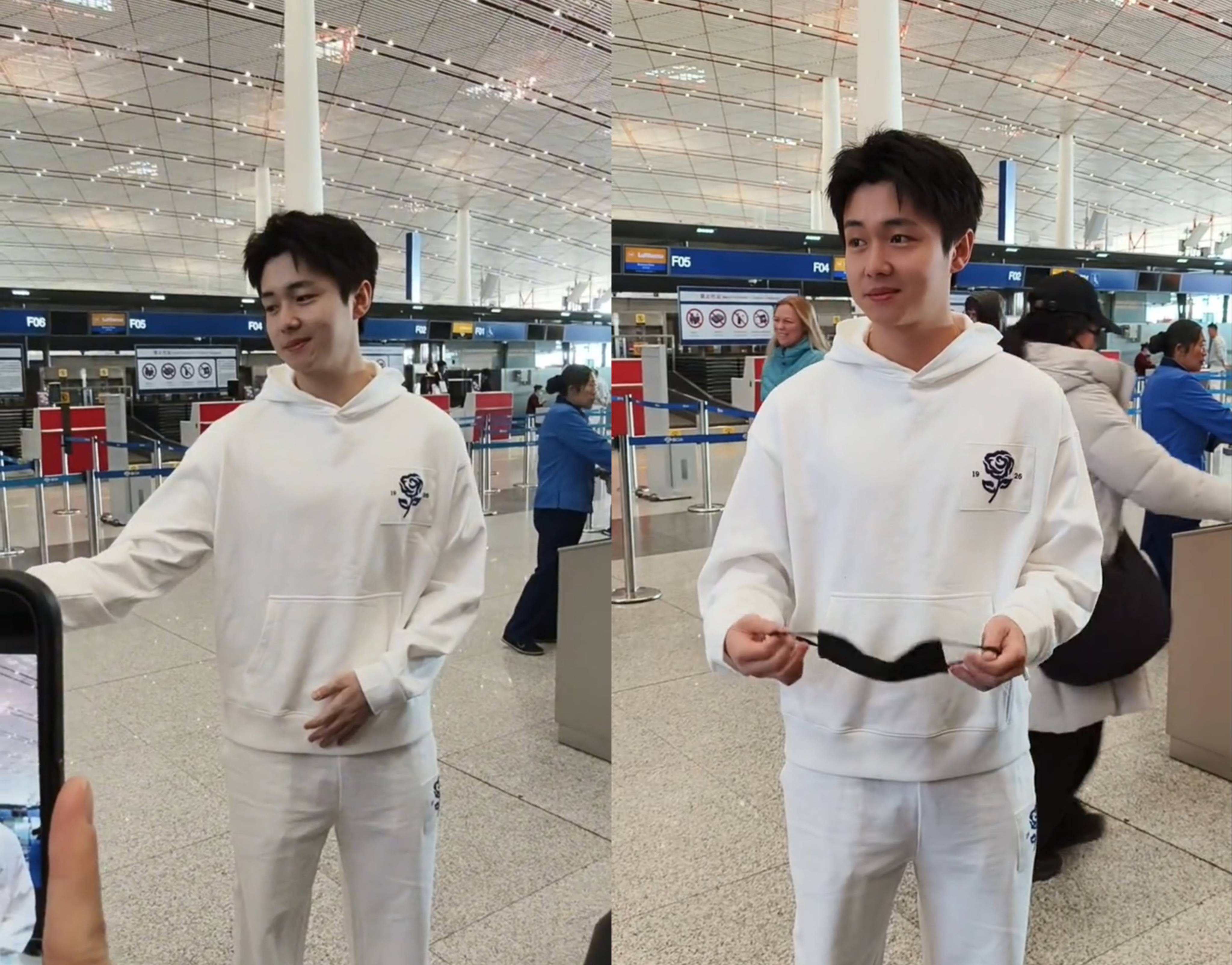 翟子路怎么又黑又瘦小!