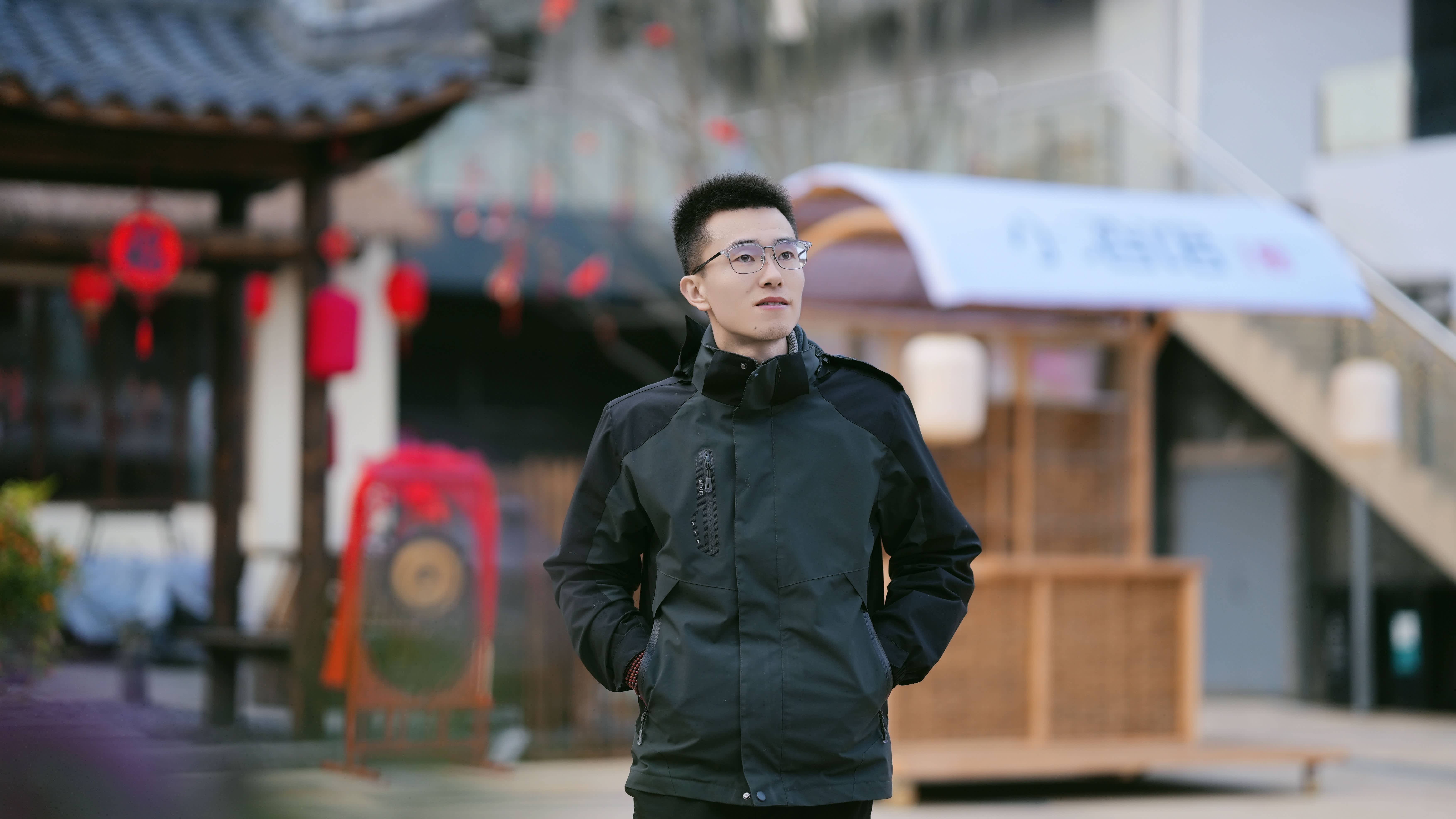 青年作家洪绍乾2025年生活照