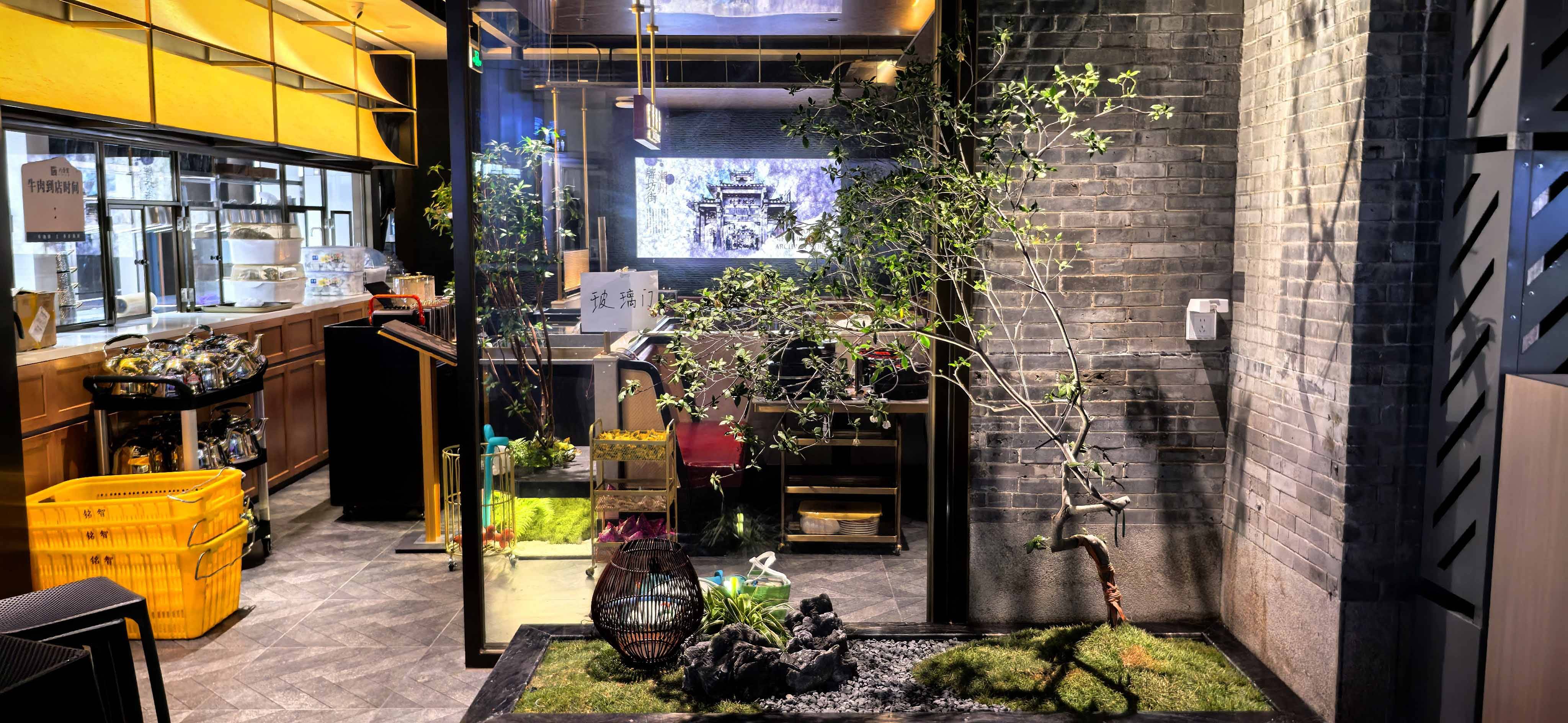 仿真植物造景在各个空间应用特点