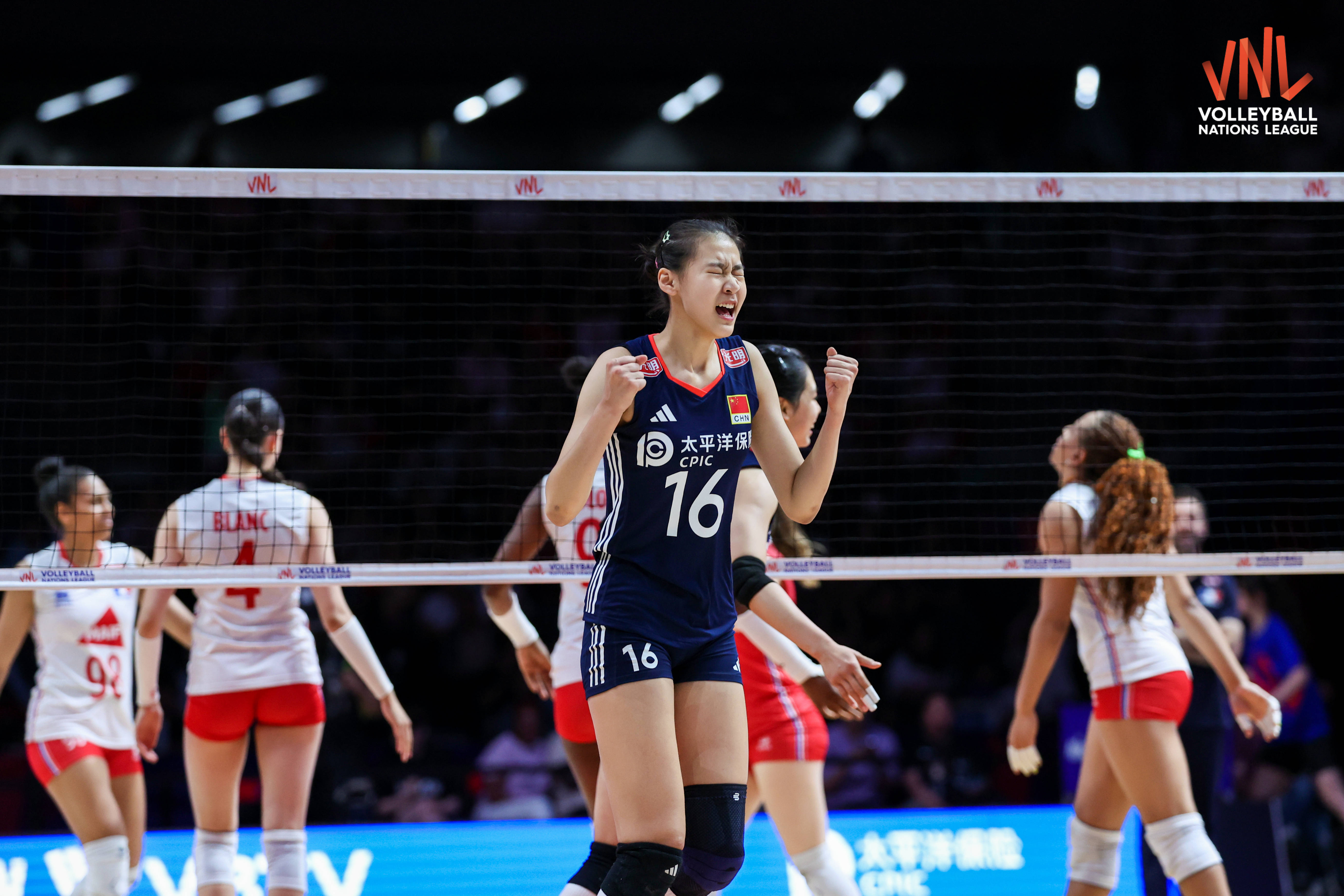 Wang Aoqian的国家队首次亮相感谢Team Team，向记者鞠