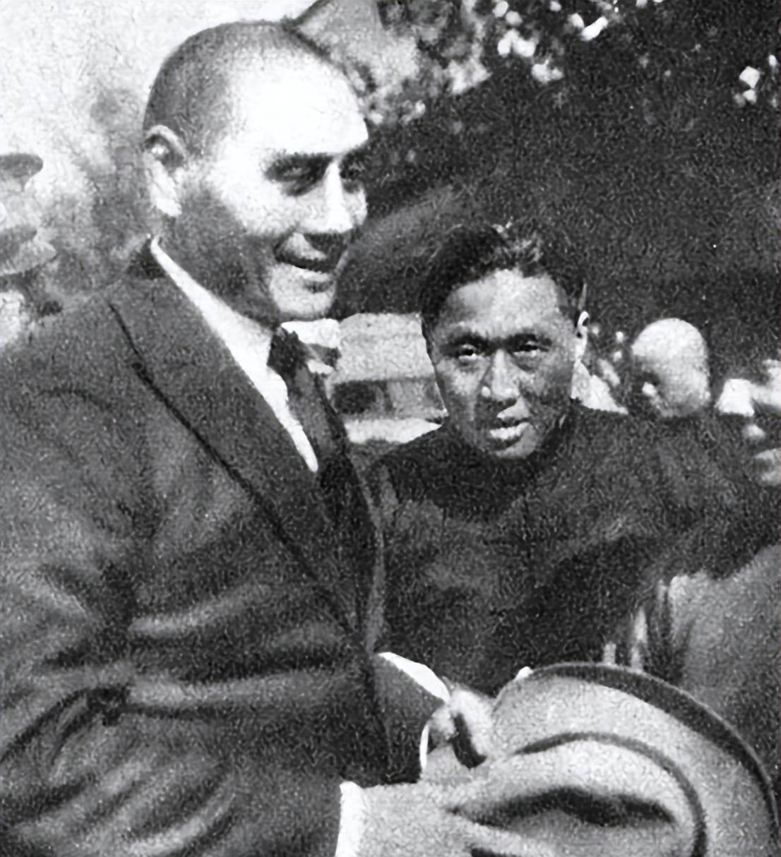 1938年刘湘病逝妻儿过得如何?两儿子授衔少将妻子靠本钱发财