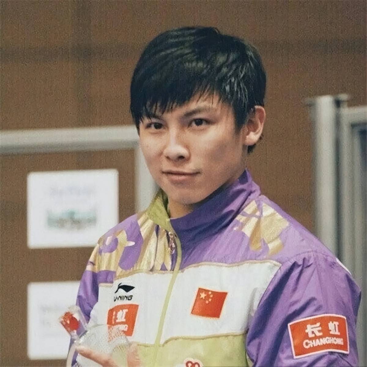 奥运冠军陈玘:与前妻离婚后娶小11岁娇妻,如今儿女双全生活幸福