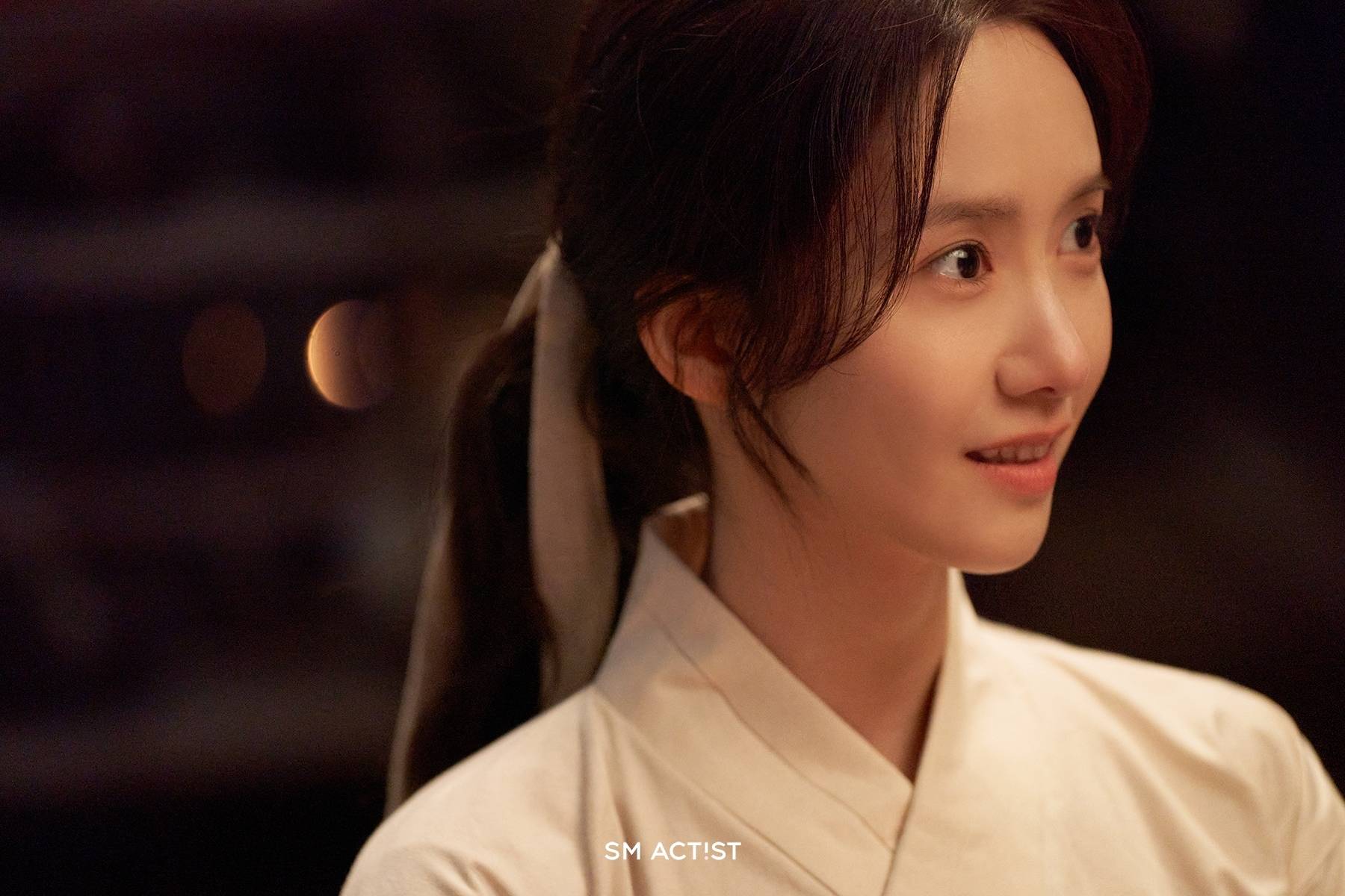 林允儿新剧《bon appetit, your majesty》完美融入角色!