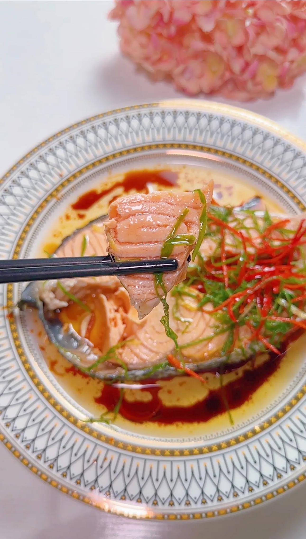 蒸三文鱼:鲜嫩多汁的健康美味