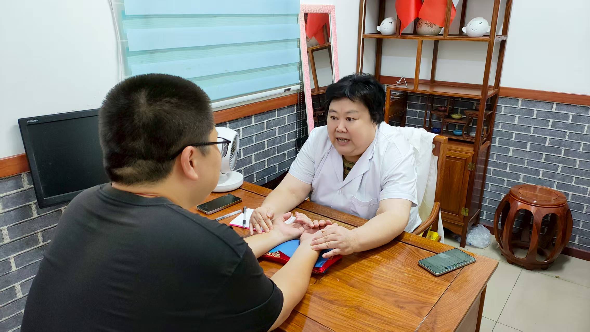 关于北京口腔医院代挂专家号加代问诊行动不便全程照料，就医毫无阻碍的信息