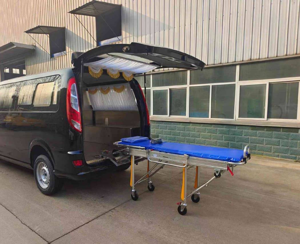 江西上饶殡仪车运输尸体