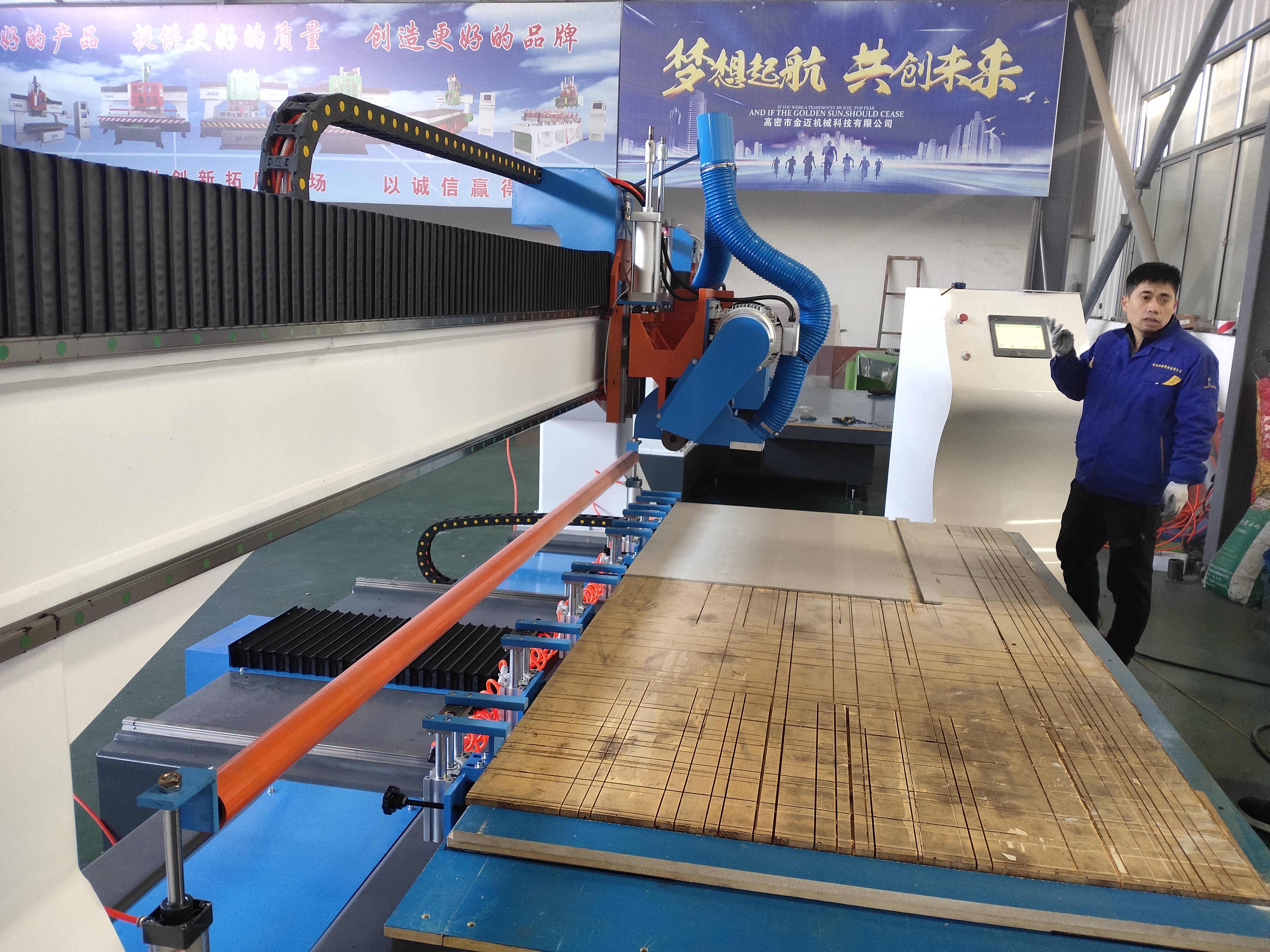 木材裁板机器 多层裁板锯：解锁木材加工的“便捷密码”