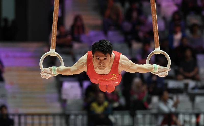 体操世锦赛-日本名将实现男子全能三连冠张博恒获亚军_吊环_选手_桥本大