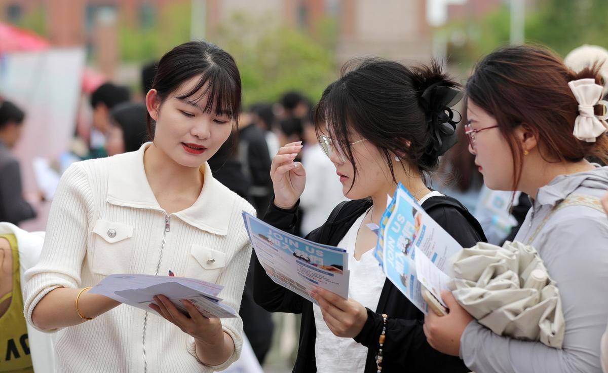 连小红书都想给这届年轻人找个班上？-锋巢网