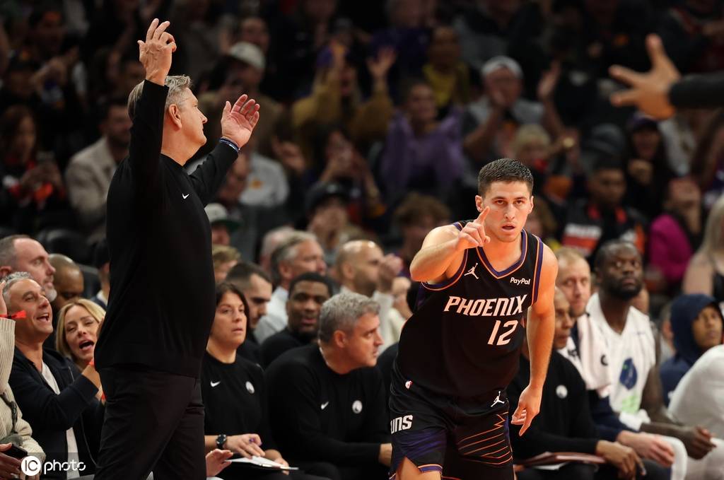 吉莱斯皮20+7爱德华兹空砍41分 太阳绝杀森林狼