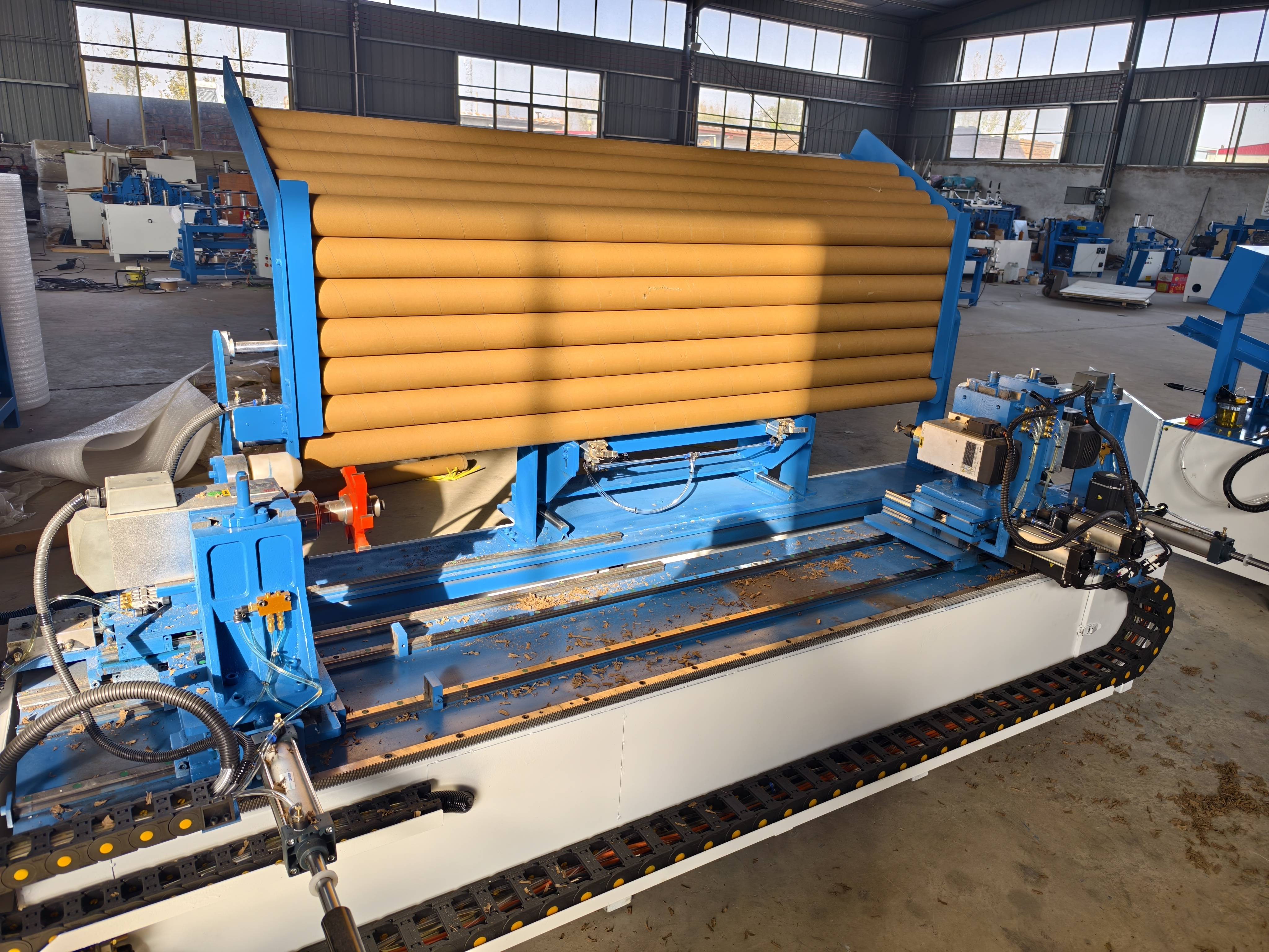 纸管磨边机 纸管磨边机 是专注于纸管管口边缘打磨处理的专用设备