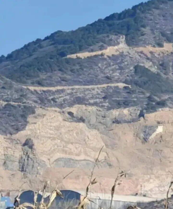 长治壶关县晋庄镇非法盗采严重破坏生态 谁应为生态之殇负责?(图2)