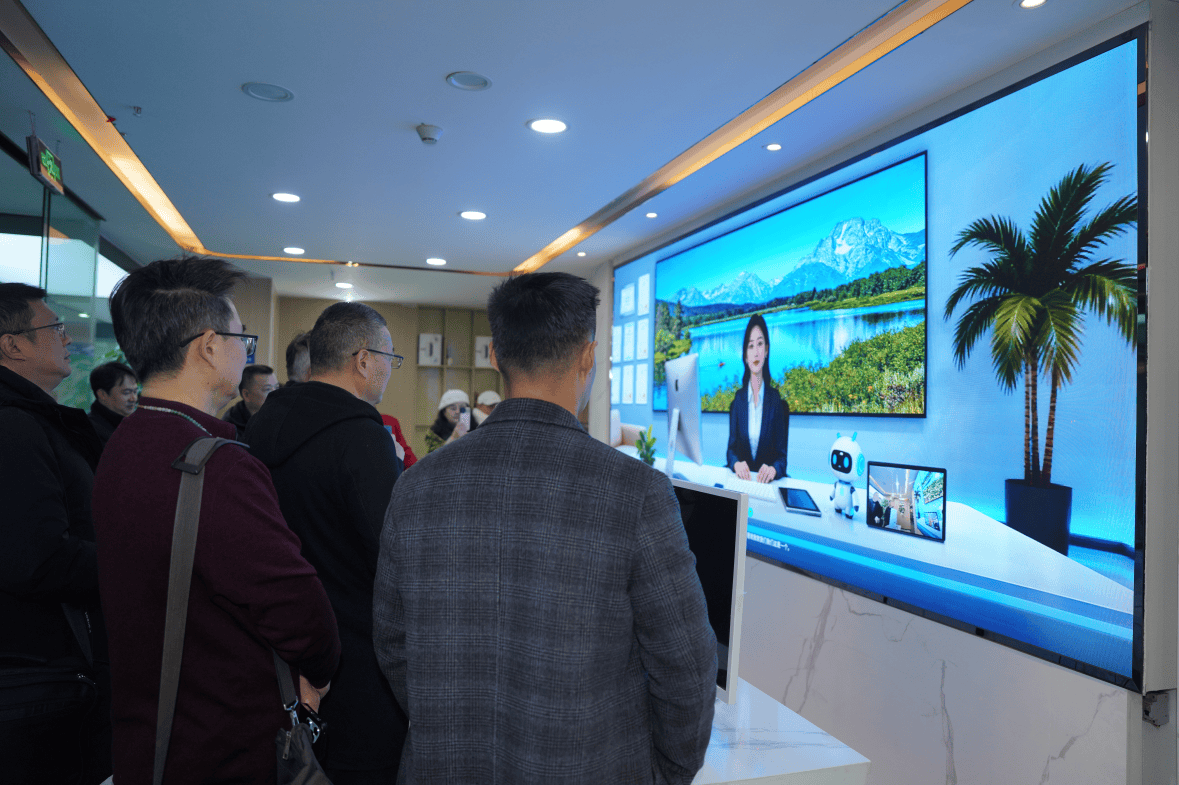 共筑商业新图景 | 川商有爱·商桥联谊会企业家莅临元梦空间参观交流 