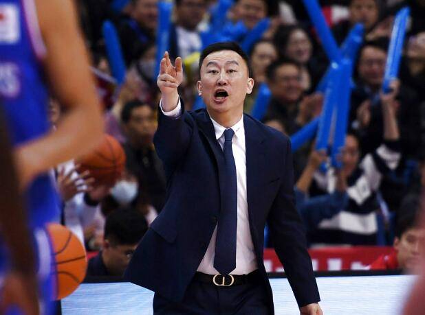 说漏嘴了？刘维伟：麦基被北京签了 班巴人家不来