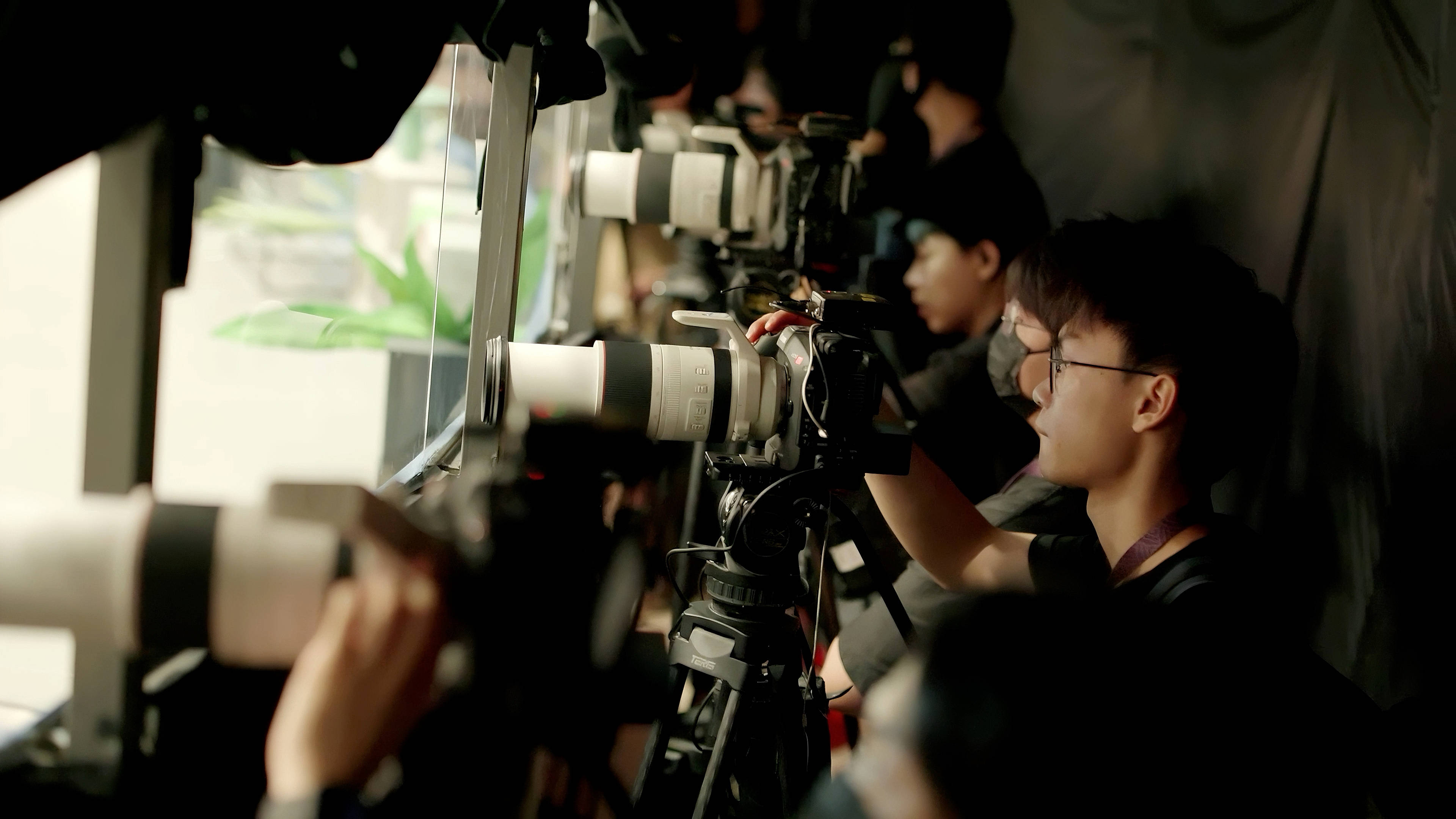 佳能助力芒果TV真人秀制作：以专业影像技术服务创作表达