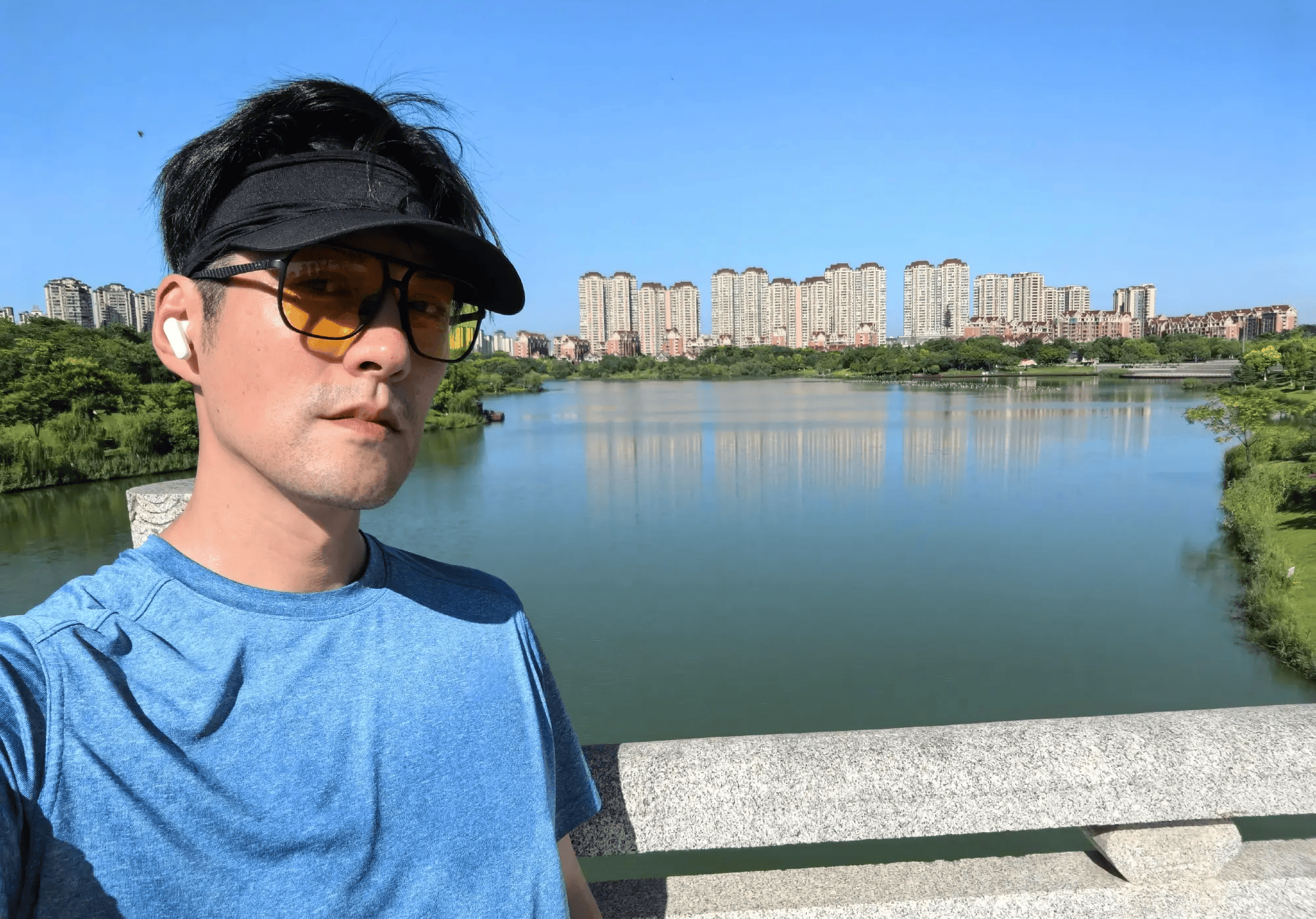 严屹宽谈“粉底液将军”争议 鼓励张凌赫接受质疑专注自身提升