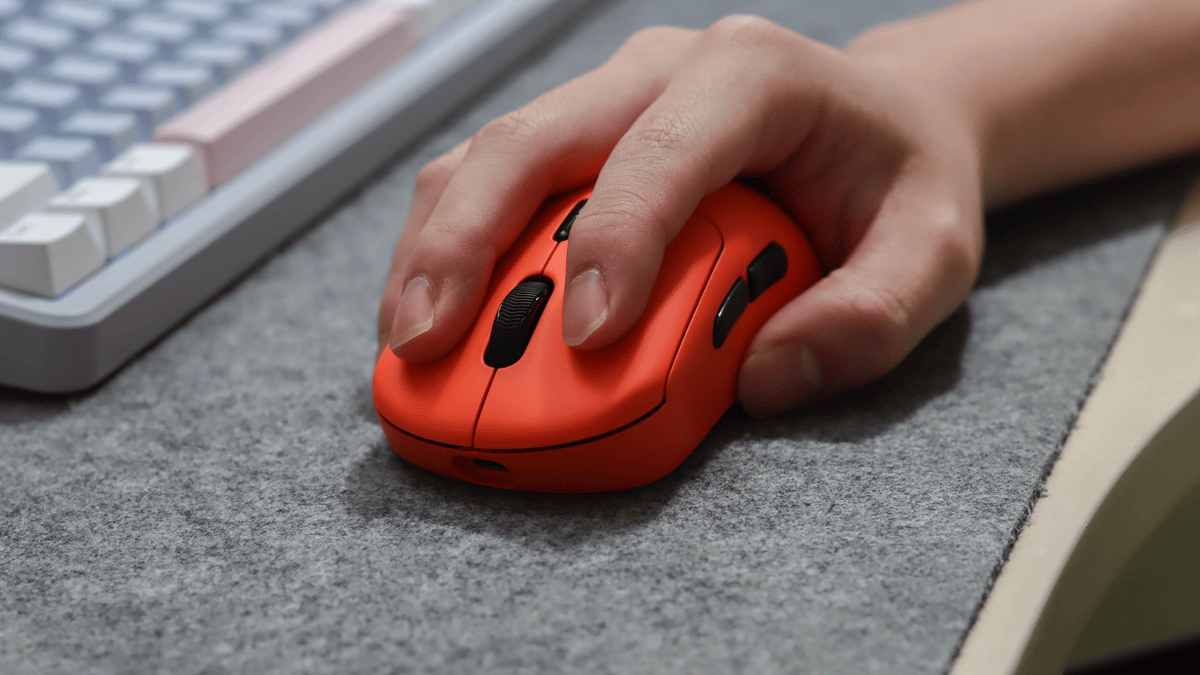 通宵开黑不掉电！VT3二代焰影橙双8K版+触点充续航实测