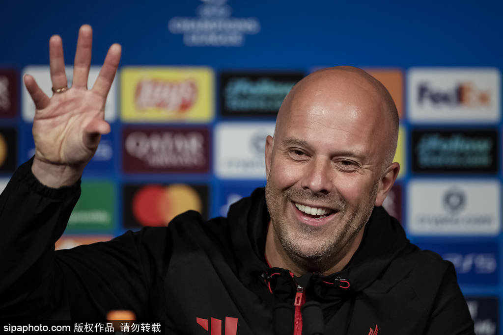 利物浦维拉均可为英超争欧冠第六席 但论玩命还得看他