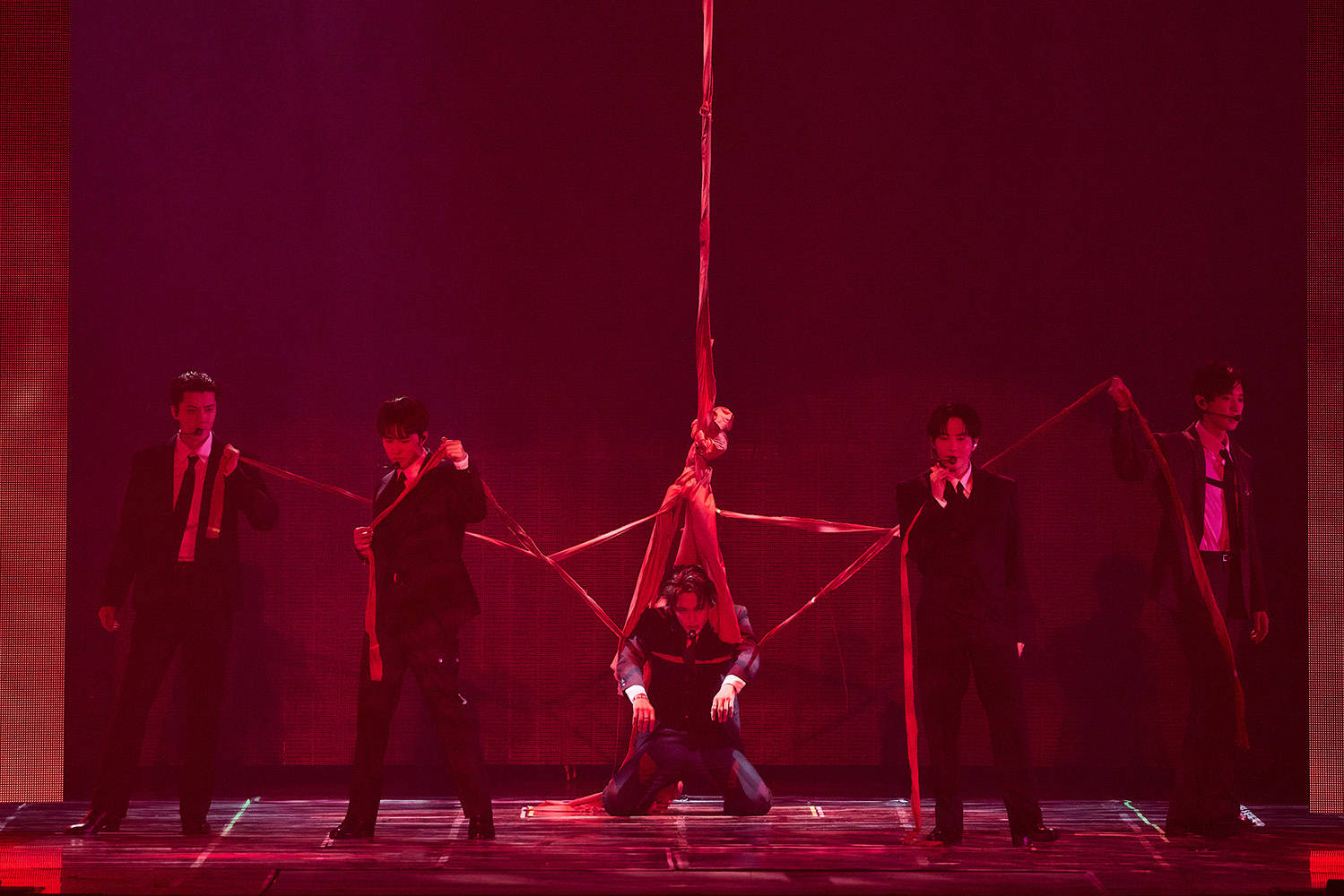 EXO第六次单独演唱会巡演《EXhOrizon》首尔公演照 3.jpg